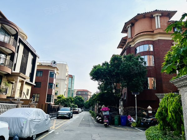 深圳宝安碧海湾西乡大道298-7号小区(甄实房源)独栋别墅,精装两房一厅
