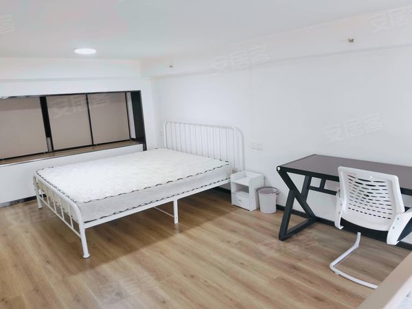 昆明五华泛亚科技新区新城吾悦广场吾悦广场卡卡公寓跃层一室 地铁4号