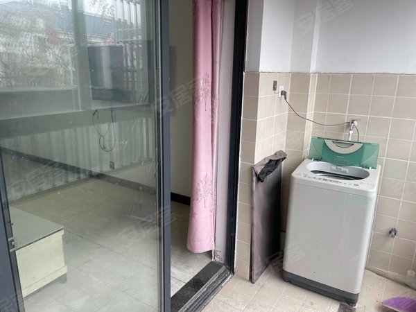 海宁长安镇农发区东方嘉苑(海宁)长安地铁口 学校旁东方嘉苑两室精装出租1500 随时看房民电出租房源真实图片