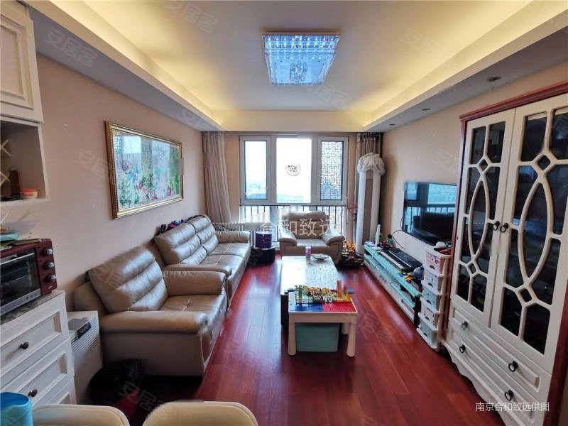 中航樾府3室2厅2卫93.48㎡南北387万