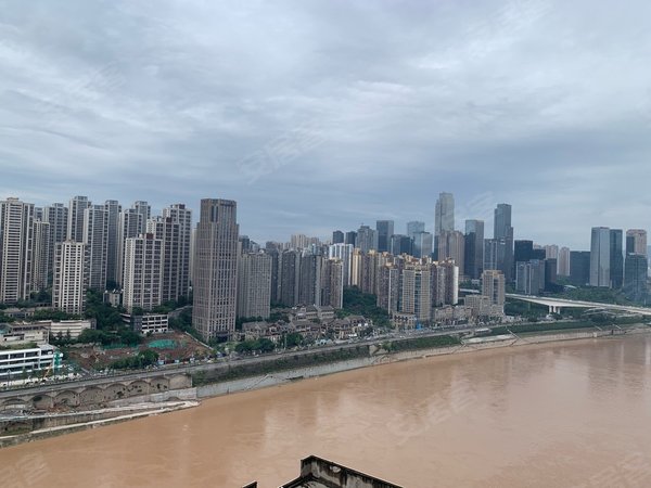 重庆渝中大溪沟溪江悦渝中区  溪江悦  精装修的高层  全江景房  可做