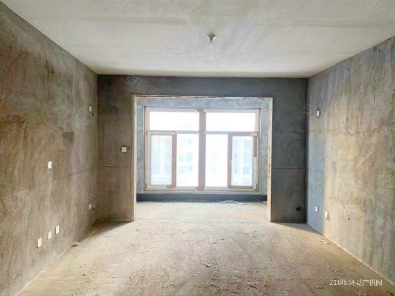 白金汉府毛坯洋房三室可随意装修有钥匙可随时看房