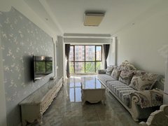 烟台龙口南山精装修,采光好,电梯五楼,两室,欧式家具,停车位充足出租房源真实图片