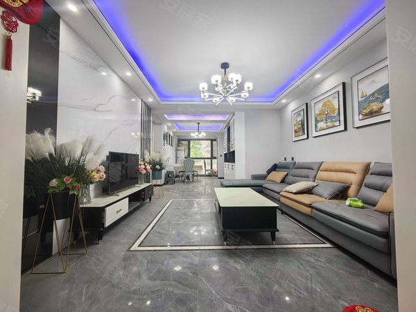 郑州新郑龙湖阳光大道翰林华府翰林华府 4室2厅2卫  电梯房 精装修140