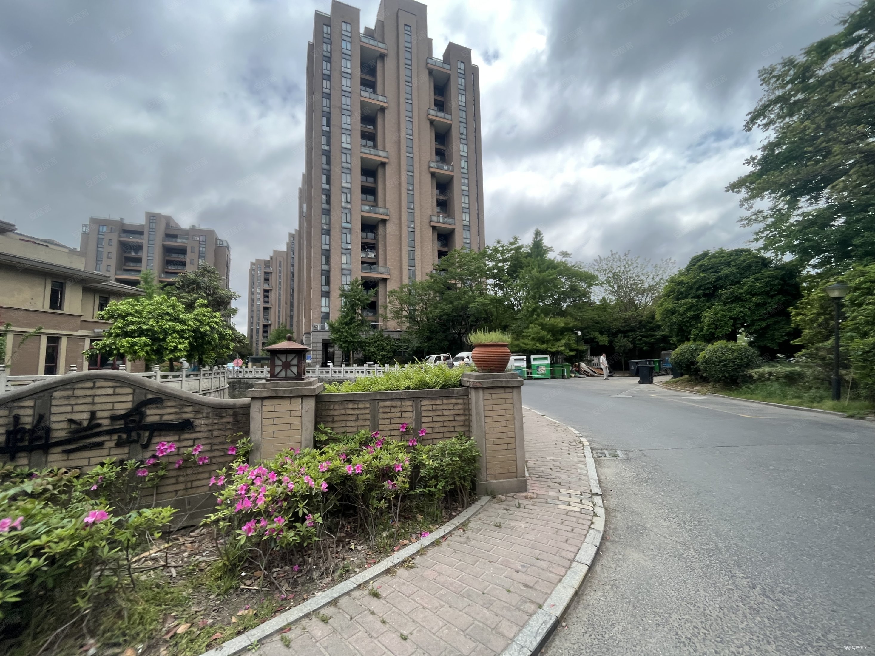 嘉兴房产网>嘉兴二手房>海宁二手房>长安镇二手房>星星港湾花园琴海居