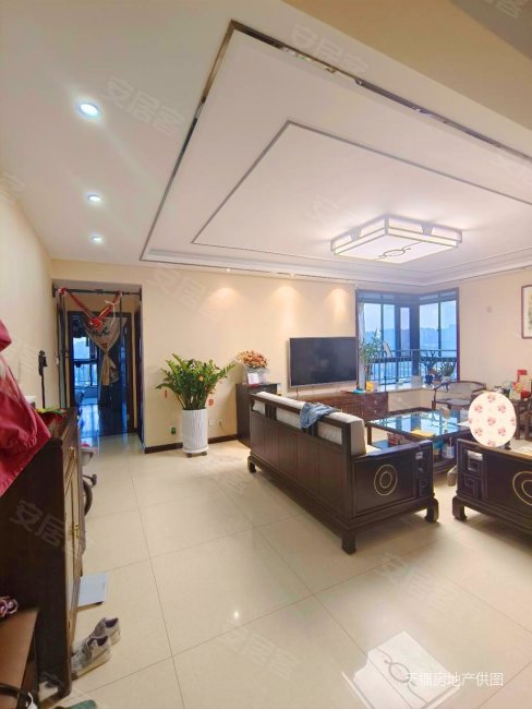 春晓馨苑 小高层 3居 精装南北通透 有证能按揭