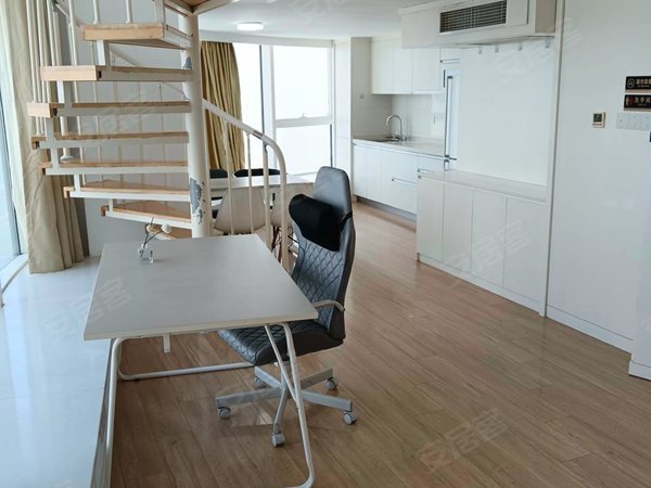 南通崇川中央商务区中南世纪城(商住楼)中南世纪城 彩虹漾旁 圆弧两室精装 家具家电齐全 随时看房出租房源真实图片