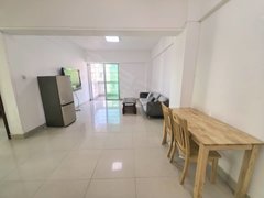 海口美兰海甸和平大道近二路  二房二厅出租  简单宽敞明亮 交通出行方便出租房源真实图片