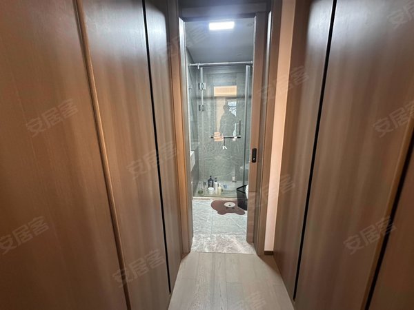 杭州富阳鹿山阳光城山水悦江府悦江府自住精装修 全屋定制柜 包阳台