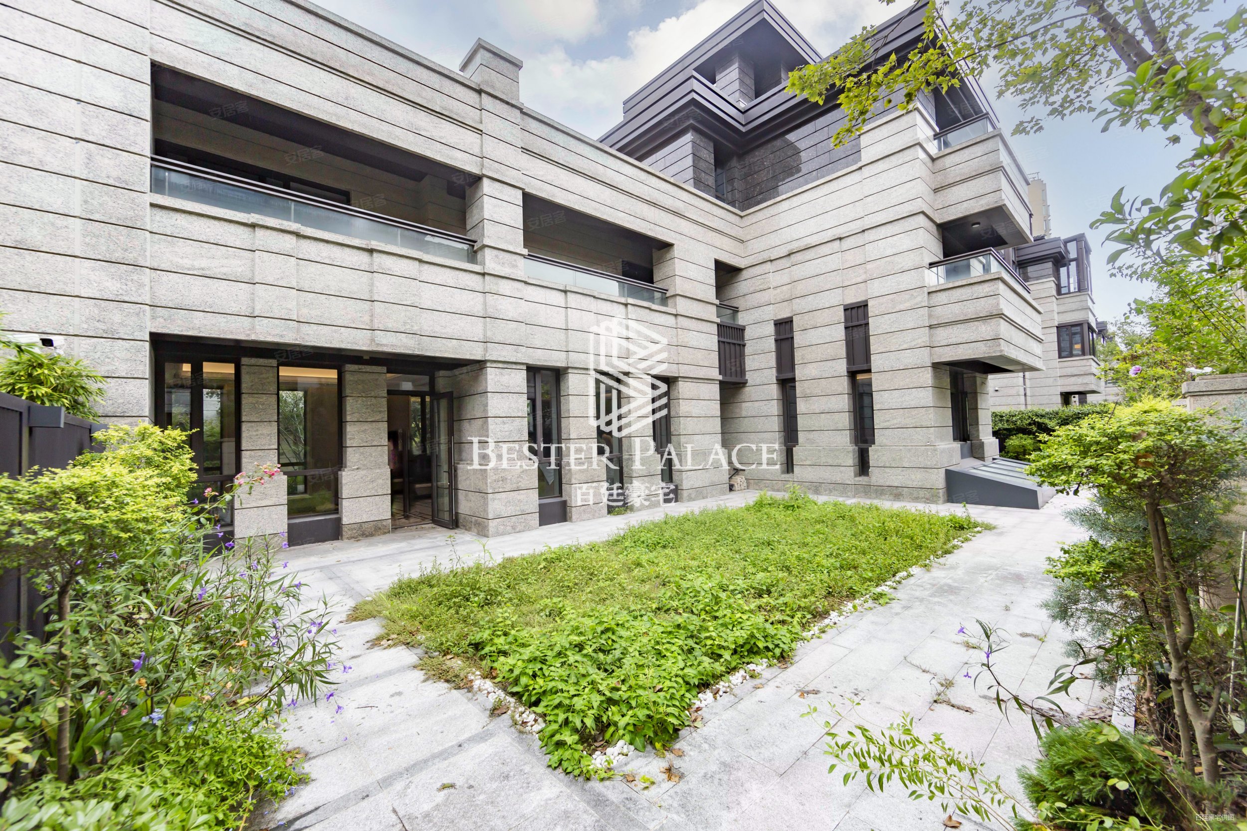 大华珞斐墅5室3厅5卫532.3㎡南北5000万