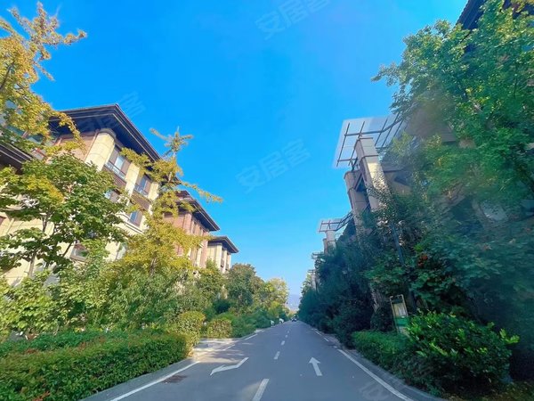 青岛城阳天泰城鑫江拉菲庄园精装可月付拎包入住华胥美邦鑫江东方城