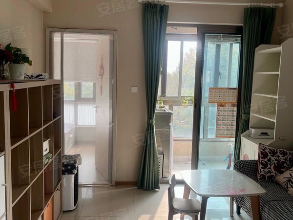 杭州钱塘金沙湖湖景居邵逸夫旁 湖景居住宅一室一厅可短租可月付 3600