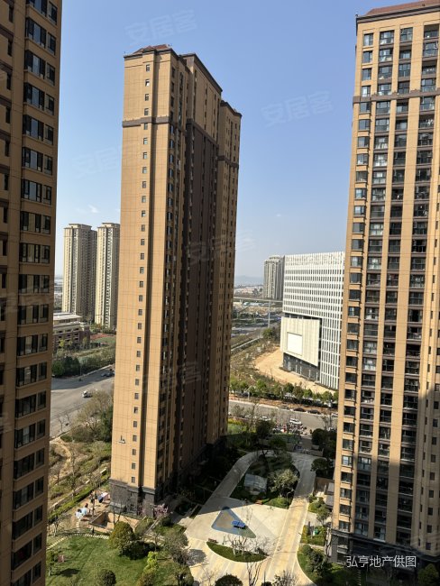 星湾俊园正中间位置精装现房楼层满两年师专