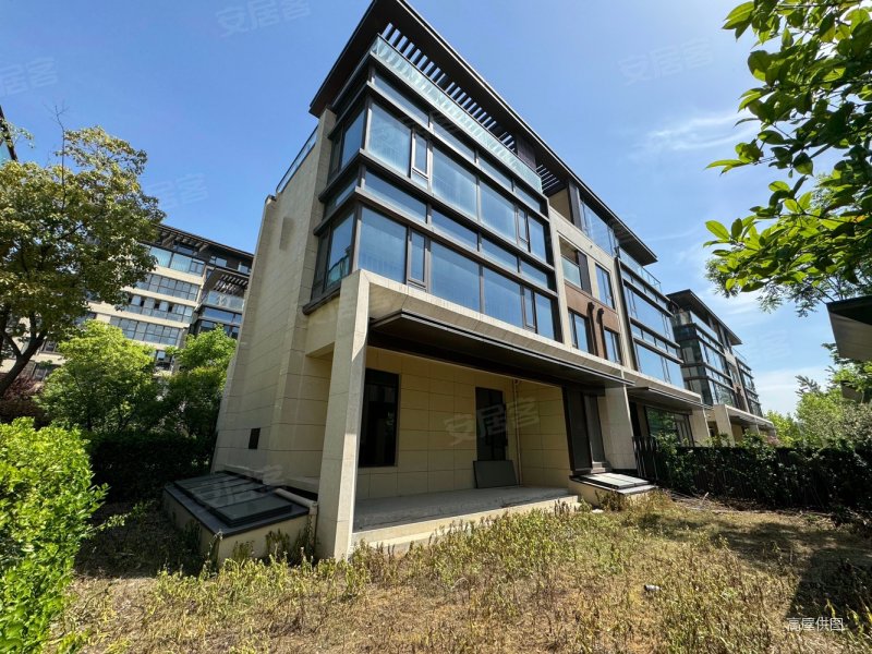 御璟江山 双拼别墅 面宽13米 大院子 大露台