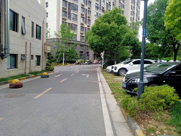 无锡梁溪扬名孔雀雅园(二区)孔雀城二期,滨河小学旁,精装两房!