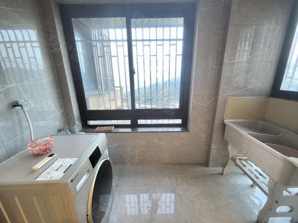 福州长乐吴航外滩公馆外滩公馆精装4房3卫一梯一户万星地铁周围永辉