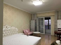 盱眙城区市中心五洲公寓朝南户型，精装家电齐全拎包入住，一室一厅一厨一卫，出租房源真实图片