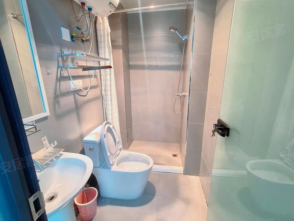 金华婺城婺城江南金华之心房東本人，山脚下带电梯近金华之心金磐商务花园新农贸，金职东门出租房源真实图片