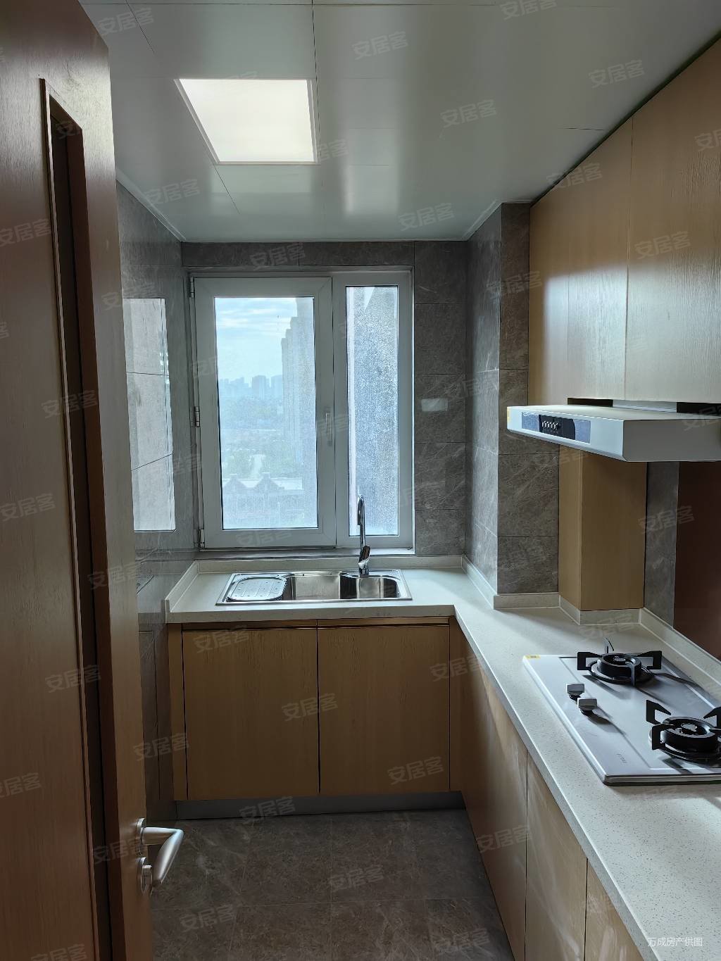 万科锦庐次新房,精装修,赠送价值8万元的车位,锦庐(西青)二手房,162.