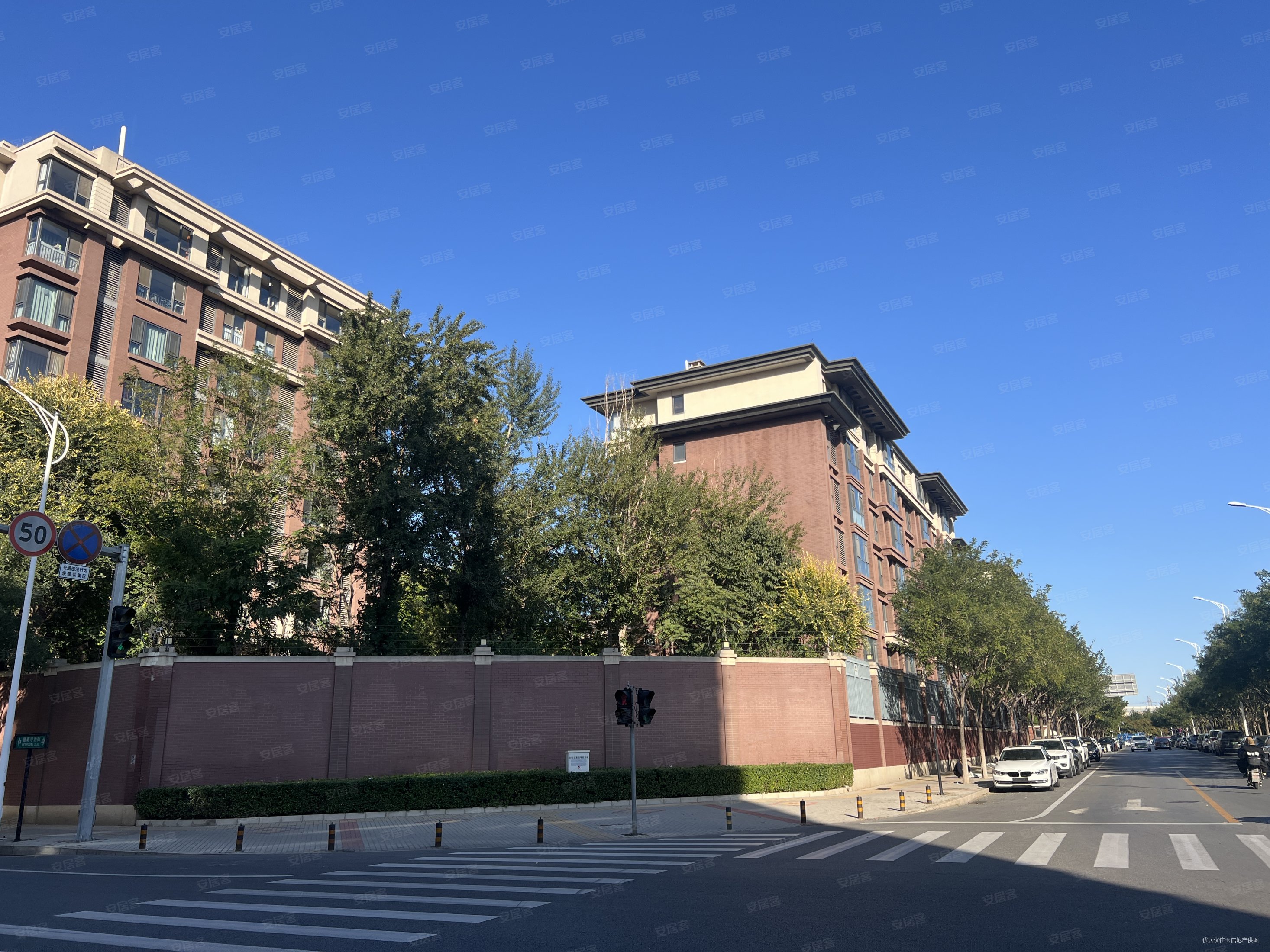 北京房产网>北京二手房>大兴二手房>旧宫二手房>朗润园(一期)>