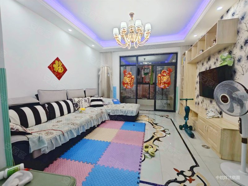 和昌都汇华府三室 环境优雅 生活区域便捷 交通方便 诚心售房