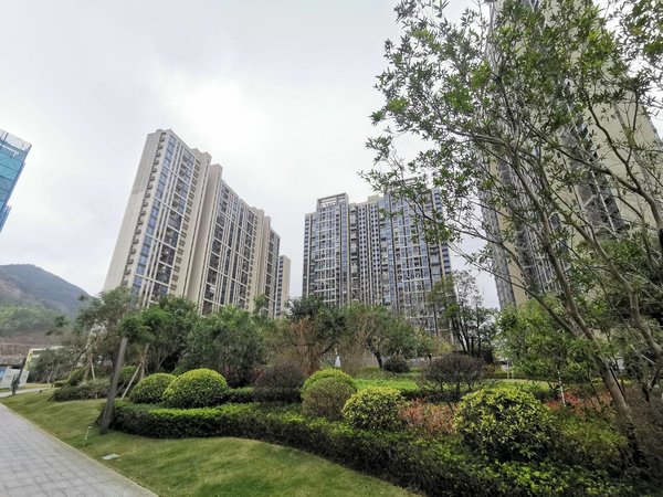深圳大鹏新区葵涌花样年家天下花样年家天下 3室2厅2卫 93平 电梯房