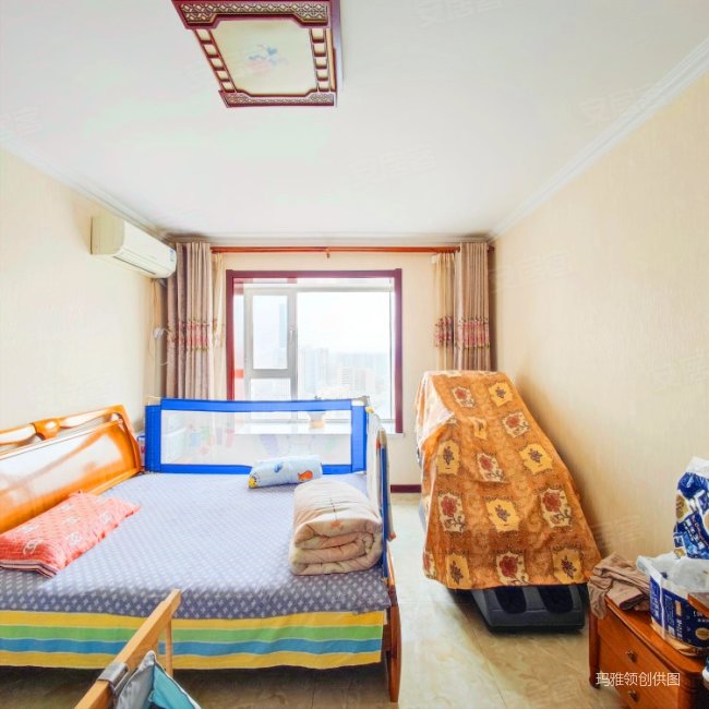 水岸茗苑4室2厅2卫200㎡南北390万