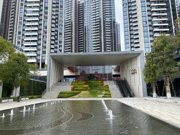 深圳宝安流塘尖岗山壹号花园新出房源!