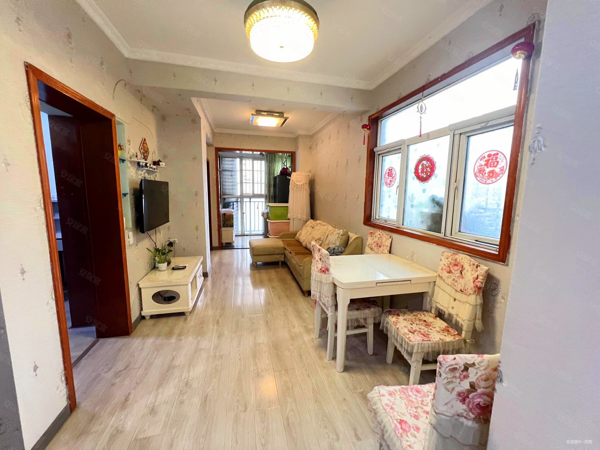 临江港湾2室1厅1卫61.78㎡南35万