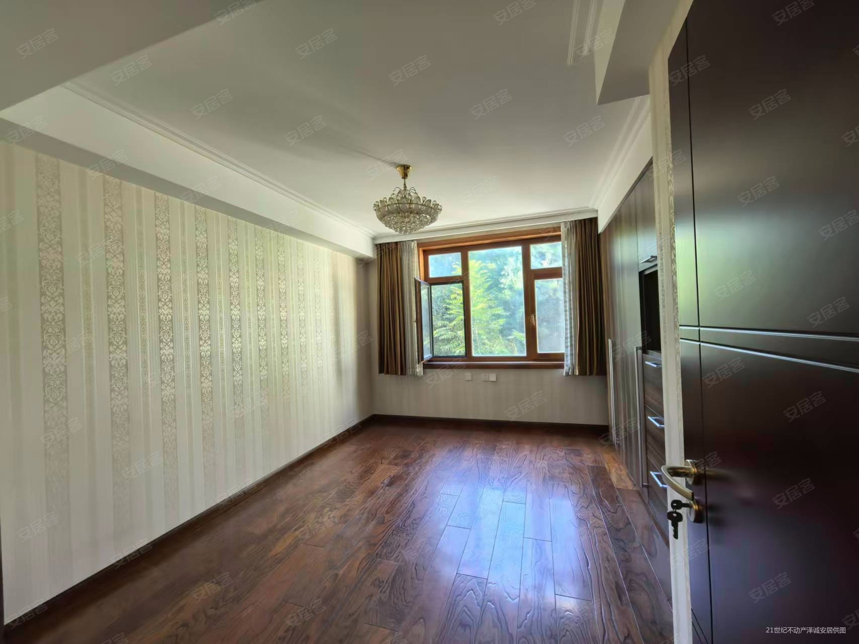 一栋洋房4室2厅2卫206㎡南北1100万