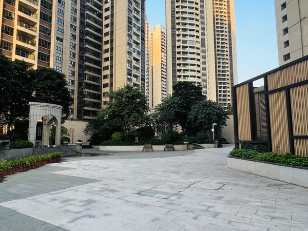 深圳宝安马安山珑湾(商住楼)首租 中熙珑湾 一房一厅 家私齐全 京基