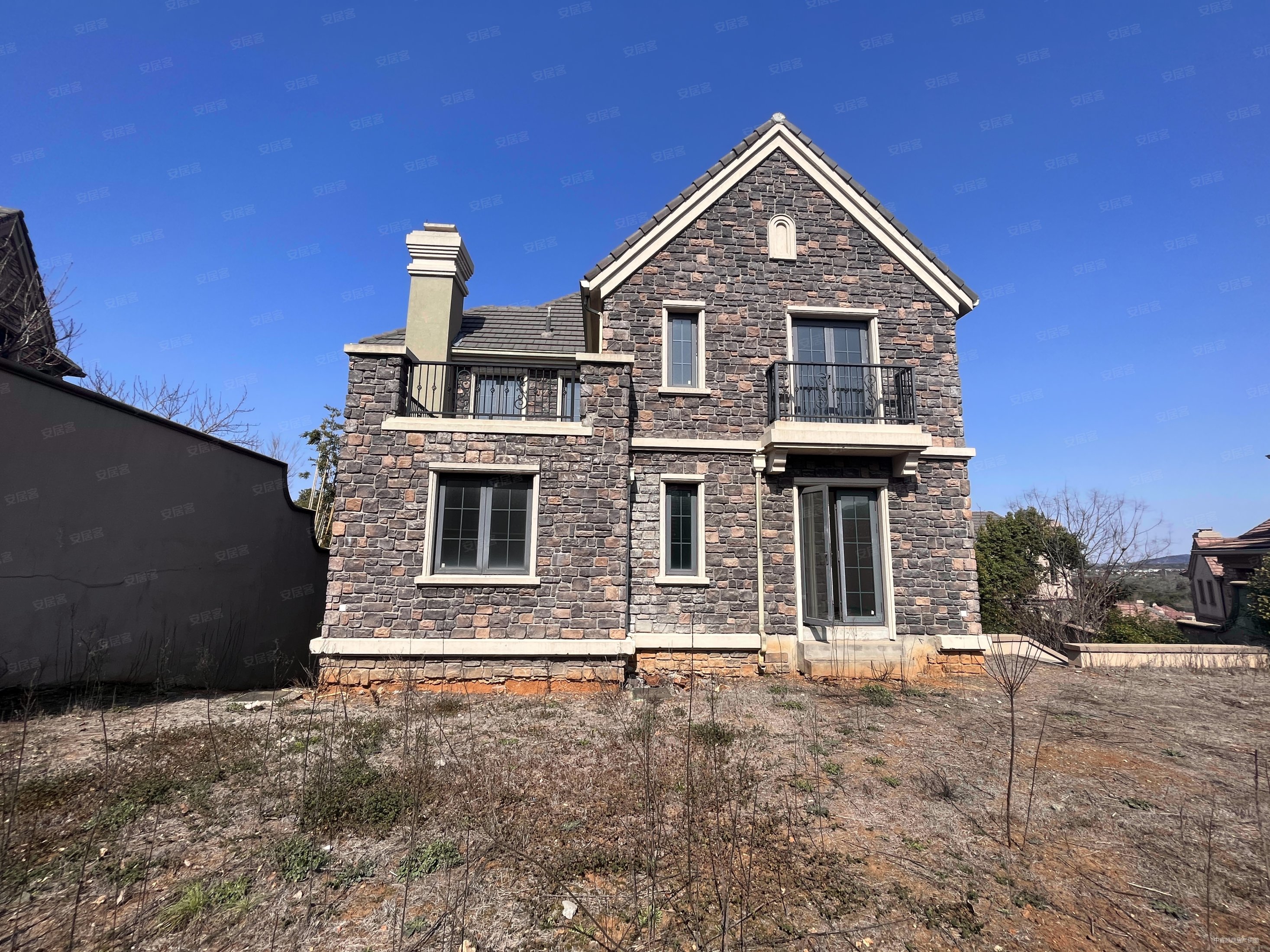 老山九龙湖畔独栋别墅 户型方正院子规整 随时可看房,山河水二手房