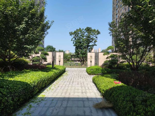 郑州高新区科学大道朗悦公园府悦棠苑朗悦公园府悦棠苑 3室2厅1卫