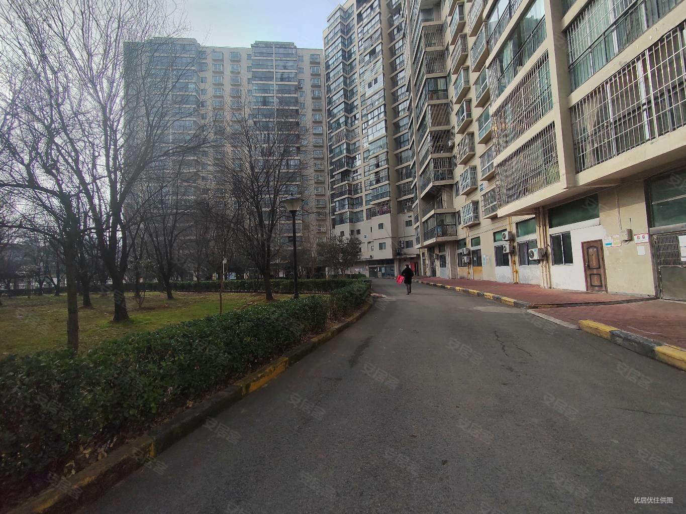 南湖郡精装修三房一卫产权证满二