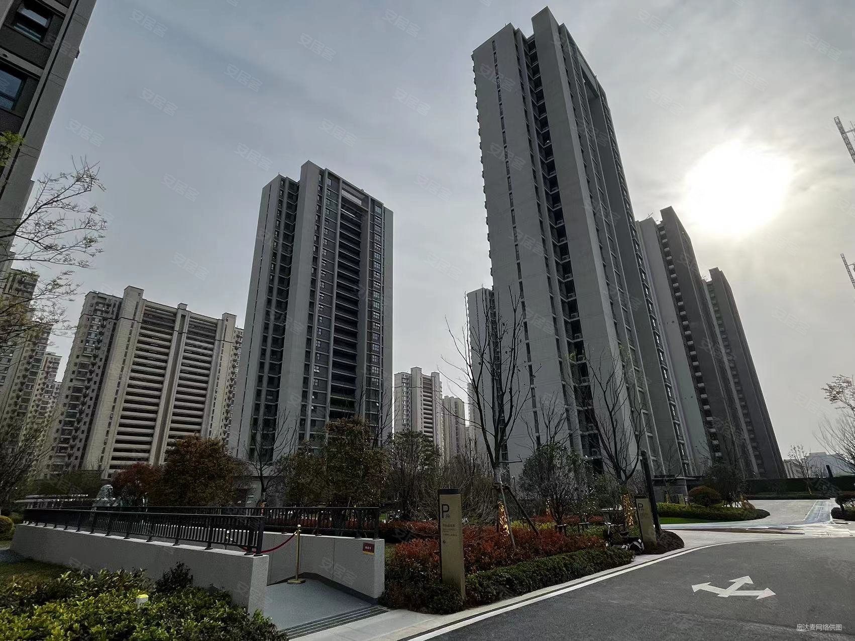 精装修现房89平3室2厅山语春风