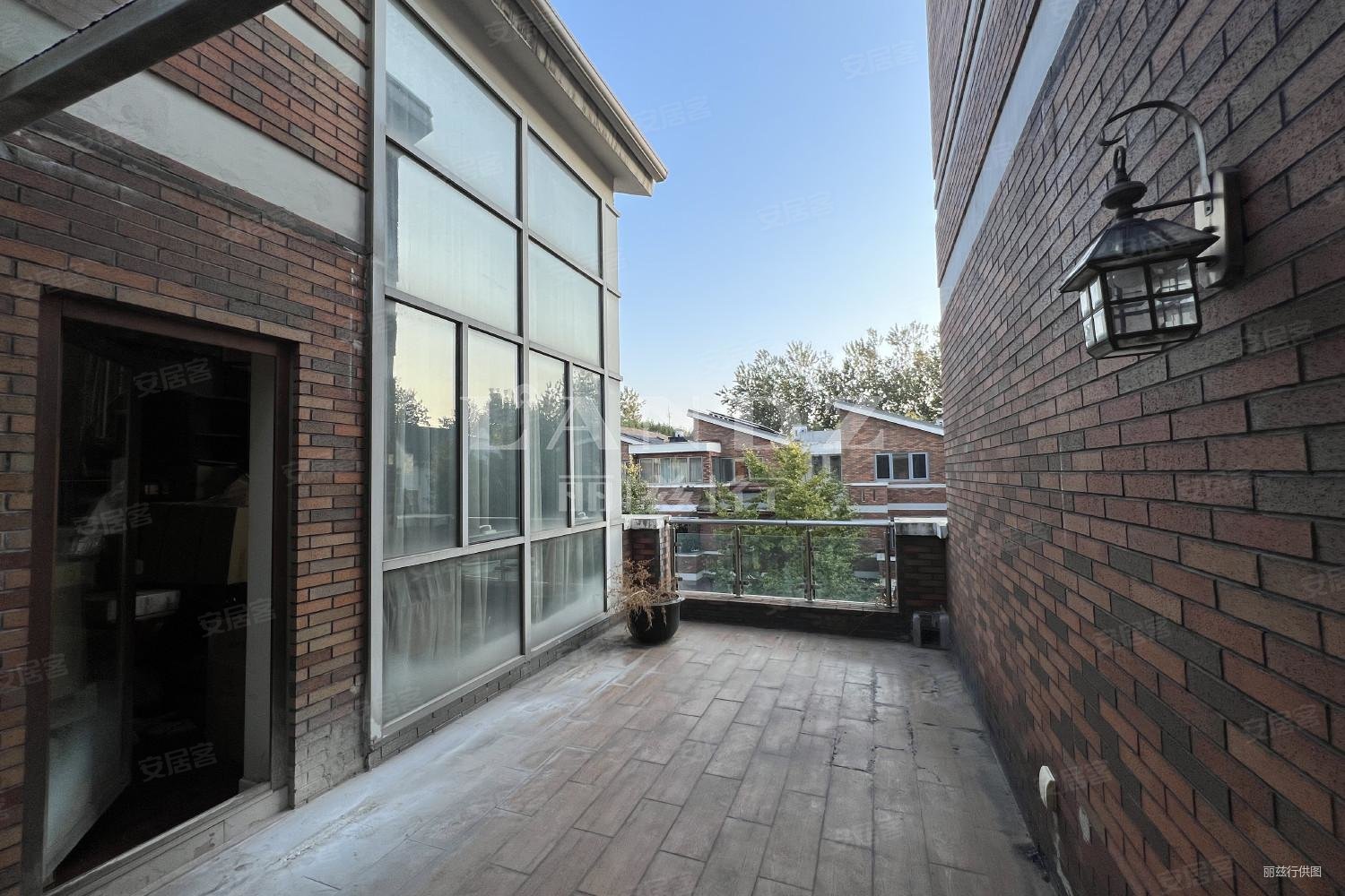 亚运新新家园朗月园,位置好保养佳,六居室四卧朝南!