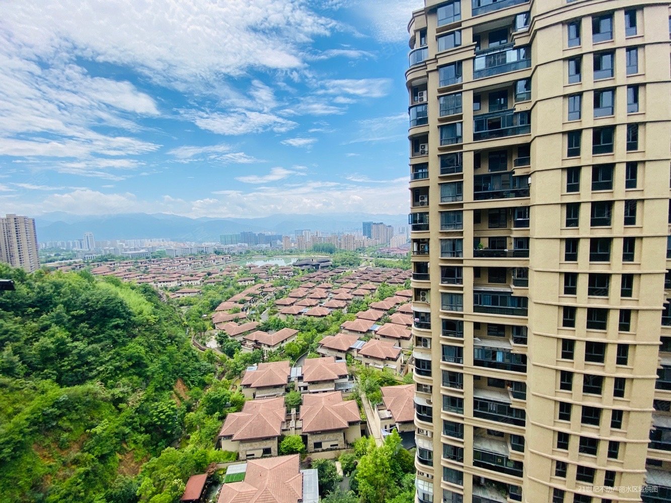 出售 小户型绿谷庄园悦山居 89平 带车位