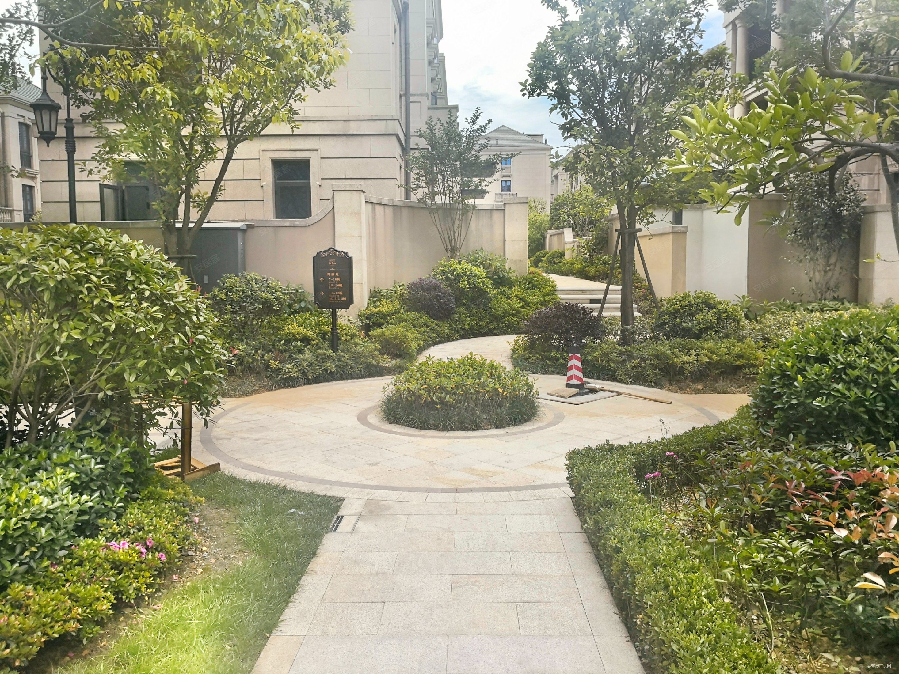 九龙仓雍景山(别墅)4室2厅3卫138㎡南北565万