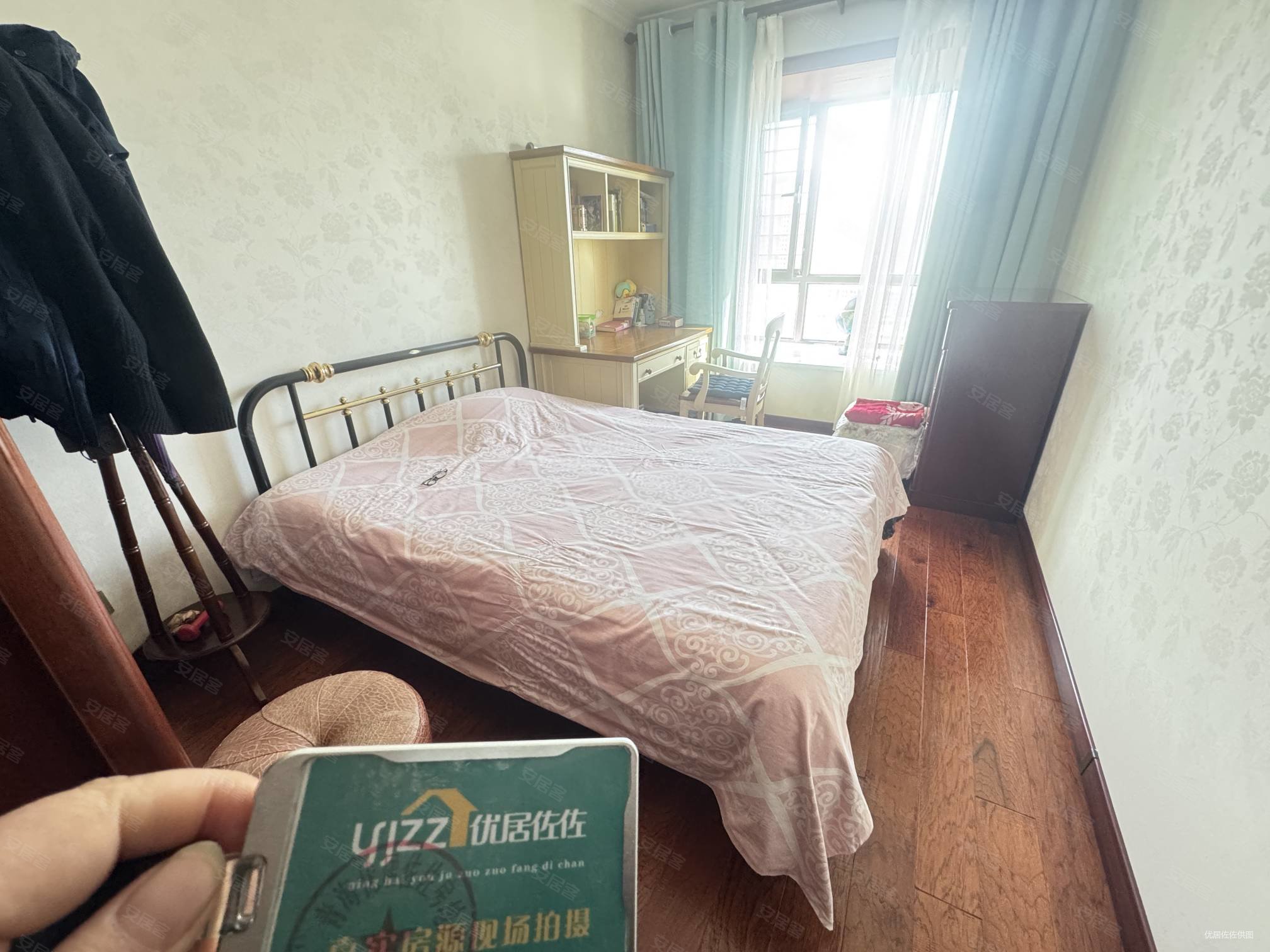 宝光翡翠华庭3室2厅2卫145㎡南北186万