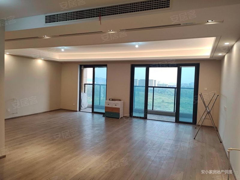 新上房源 房东急卖 光谷澎湃城奥山府 中间楼层 随时看房