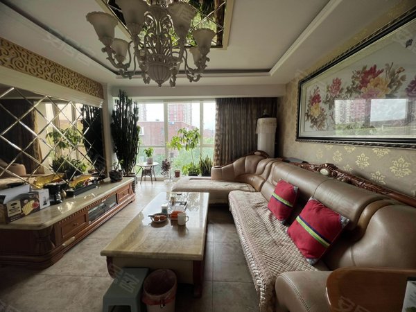 【多图】东方欧博城,望花租房,东方欧博城小区出租三室两厅两卫格局好