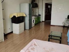 香山公寓一室一厅一卫出租，家具家电齐全
