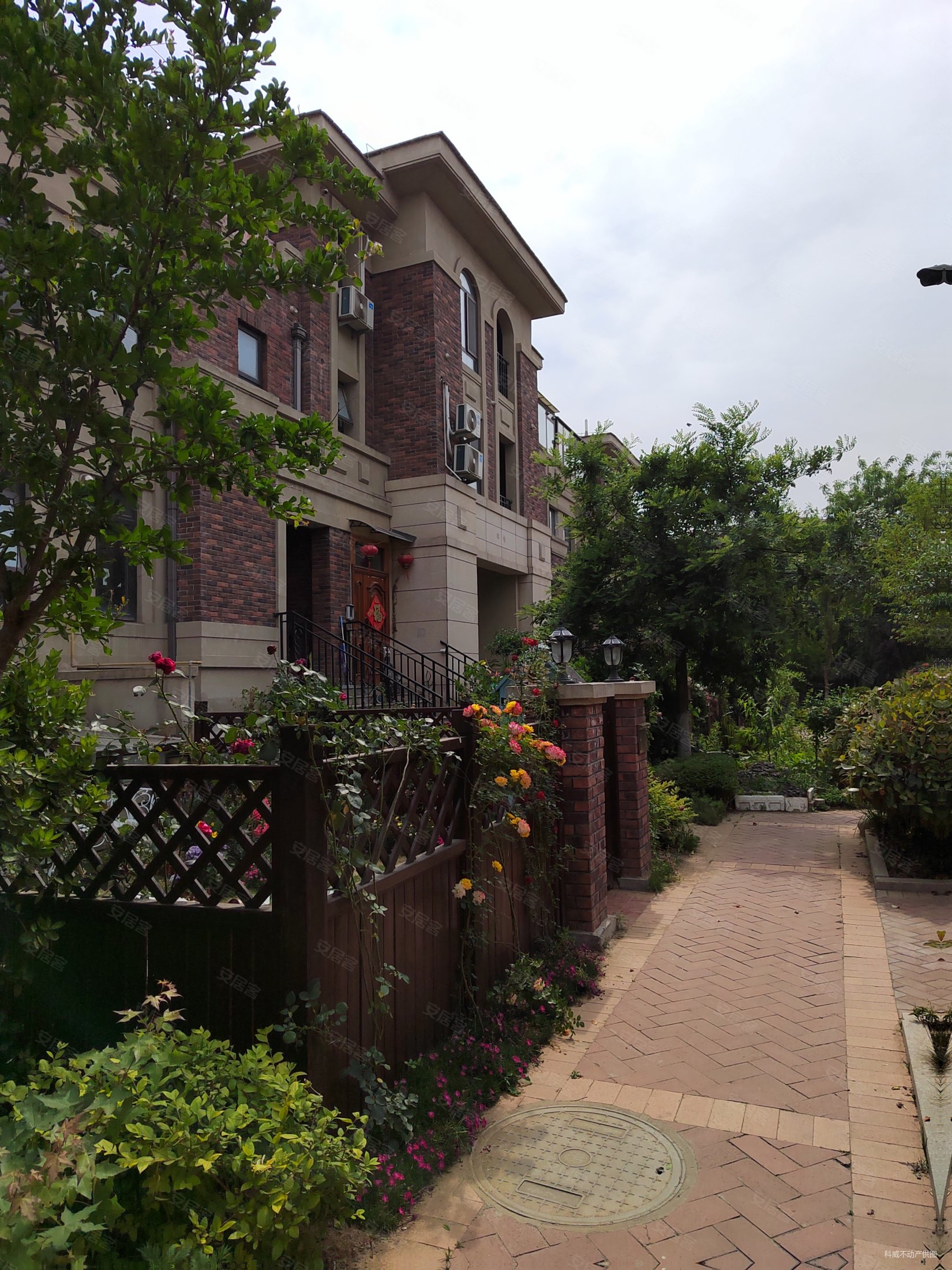 世茂红墅湾别墅