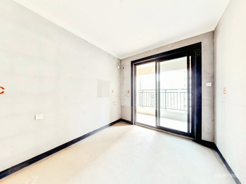 绿都澜湾樾园4室2厅2卫140.15㎡南北199万