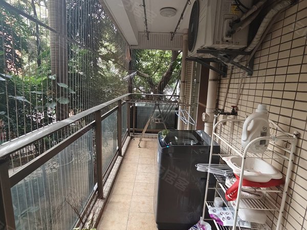 广州海珠赤岗泓景花园a区泓景花园a区 2室1厅1卫 70平 电梯房出租房源