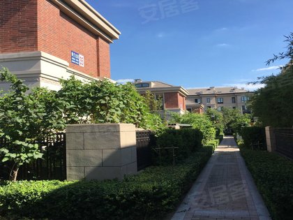 保利罗兰公馆