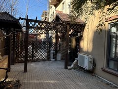 固安孔雀城孔雀大道荣园南入户大堡，5居4卫，精装带花园出租4500！出租房源真实图片