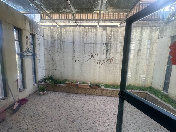 金华东阳东阳江北海德国际社区水岸绿庭(A区)可做电商245平精装带车位 有个大院子一年包物业出租房源真实图片