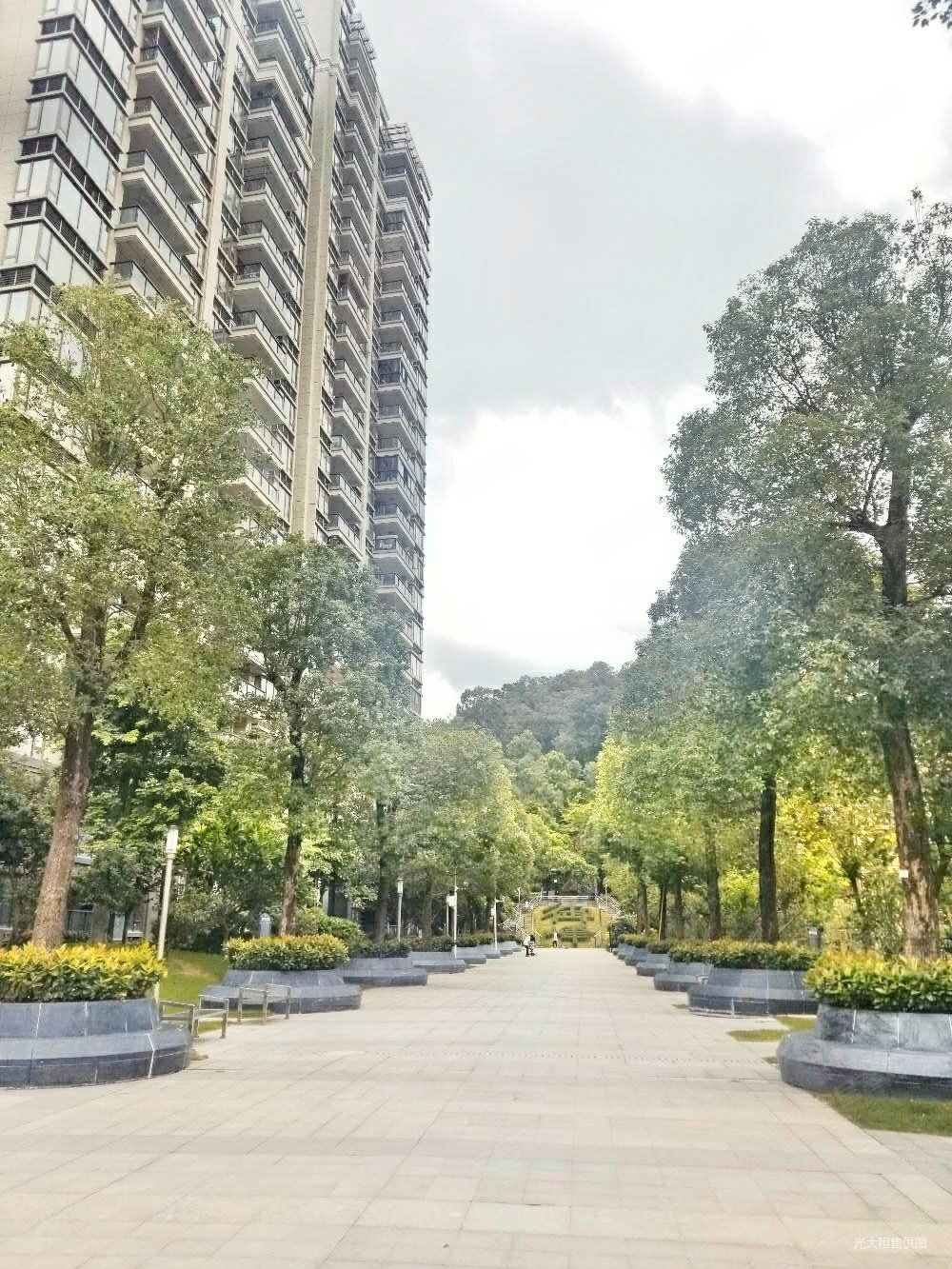 天骄御峰花园高层带阁楼6房多卫南北通透空中别墅带双车位