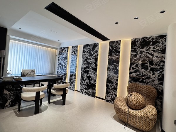 金华东阳横店南江玺南江玺4房改2房，大横厅，带地暖，管家式服务，可短租出租房源真实图片